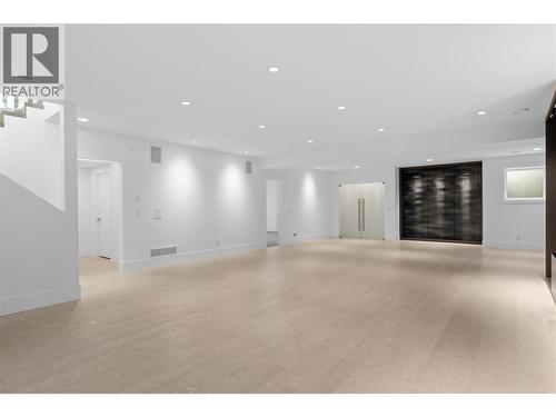 1049 Westpoint Drive, Kelowna, BC - Indoor Photo Showing Other Room