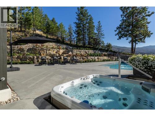 1049 Westpoint Drive, Kelowna, BC - Outdoor