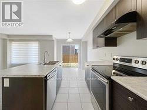 125 Thompson Road, Haldimand, ON - Indoor Photo Showing Kitchen With Upgraded Kitchen