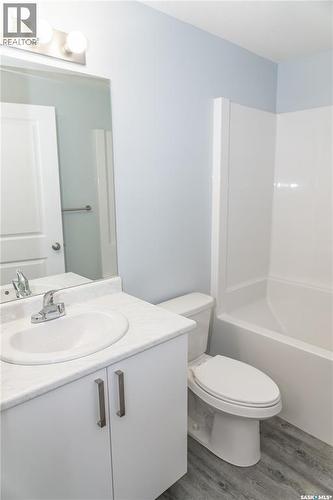 438 Kinloch Crescent, Saskatoon, SK - Indoor Photo Showing Bathroom