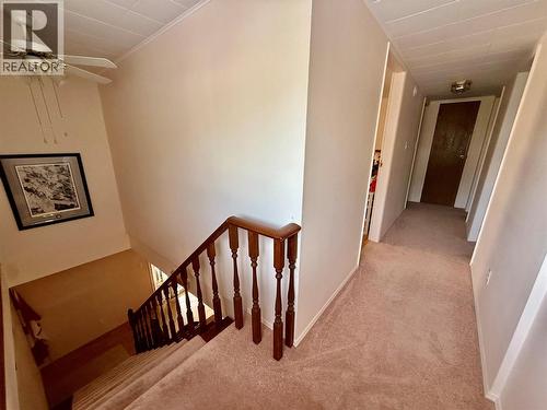 790 Carlyle Street, Warfield, BC - Indoor Photo Showing Other Room