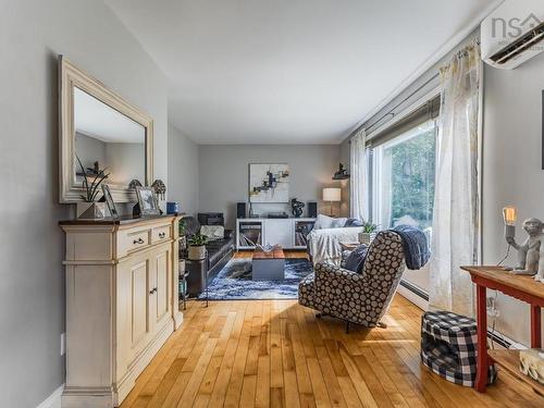 122 Meadowland Ave, Bible Hill, NS 