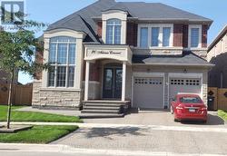 26 ADRIAN CRESCENT  Brampton, ON L6X 5M6