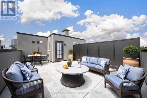 22 Chesley Street, Vaughan, ON - Outdoor