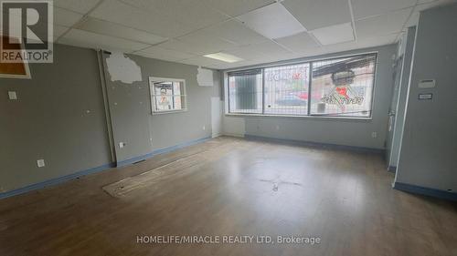 935 Barton Street E, Hamilton, ON 