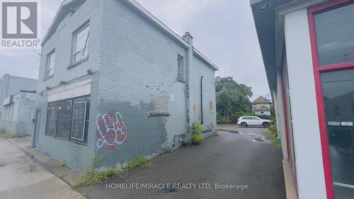 935 Barton Street E, Hamilton, ON 