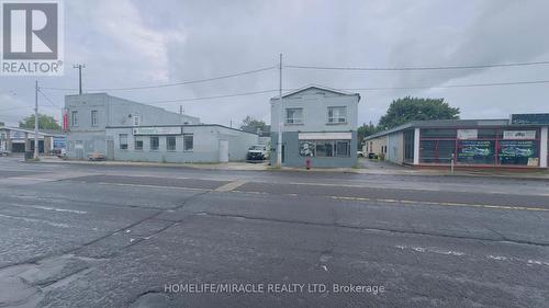 935 Barton Street E, Hamilton, ON 