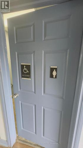 935 Barton Street E, Hamilton, ON 