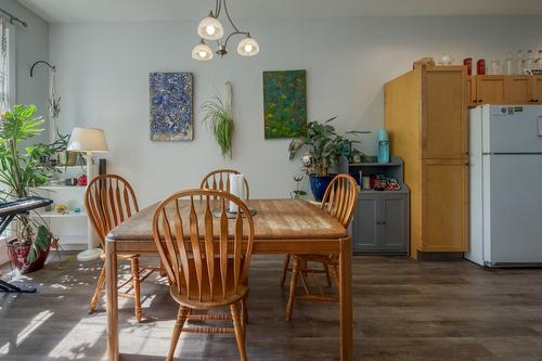 103-4880 Edelweiss Street, Radium Hot Springs, BC - Indoor Photo Showing Dining Room
