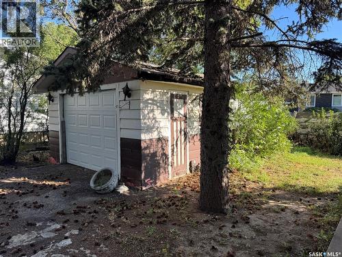 38 Kasper Crescent, Assiniboia, SK - Outdoor