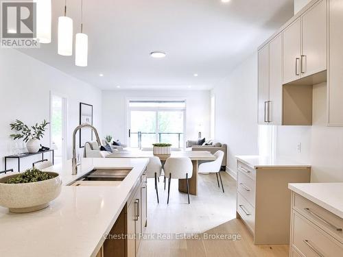 2 Black Spruce Street, Huntsville (Chaffey), ON - Indoor Photo Showing Kitchen