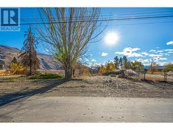 609 Porterfield Road  Kamloops, BC V2B 6M5