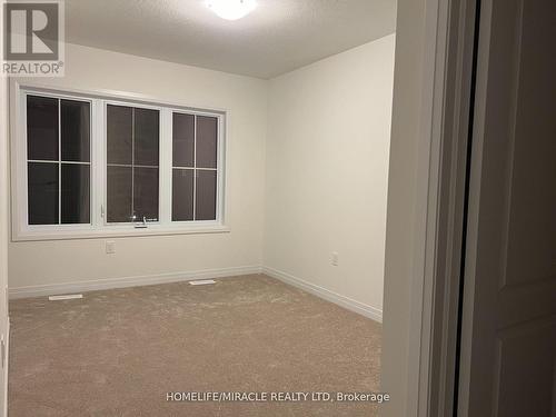 122 Varsity Drive, Welland, ON - Indoor Photo Showing Other Room