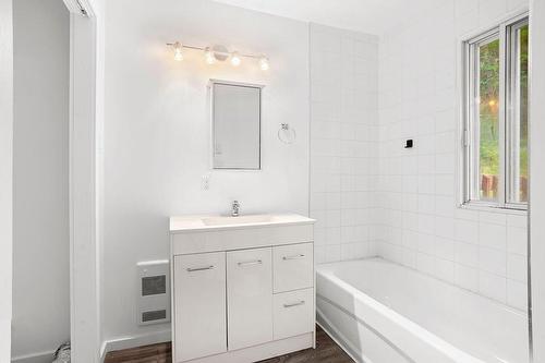 Bathroom - 885 Route 329 S., Sainte-Agathe-Des-Monts, QC - Indoor Photo Showing Bathroom