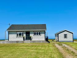 1971 Ch. de l'Étang-des-Caps  Les Îles-De-La-Madeleine, QC G4T 0K5