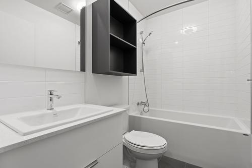 Bathroom - 103-1180 Rue Louis-Adolphe-Robitaille, Québec (La Cité-Limoilou), QC - Indoor Photo Showing Bathroom