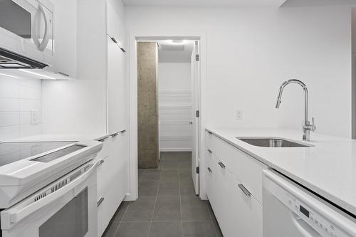 Cuisine - 103-1180 Rue Louis-Adolphe-Robitaille, Québec (La Cité-Limoilou), QC - Indoor Photo Showing Kitchen