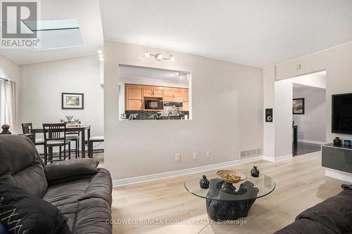 52 Blackdome Crescent, Ottawa, ON - Indoor Photo Showing Living Room