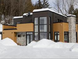 760 Rue Daphnie  Chertsey, QC J0K 3K0