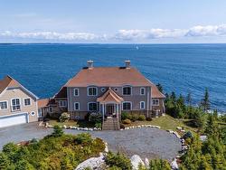 73 Kestrel Court  Halibut Bay, NS B3V 1P5