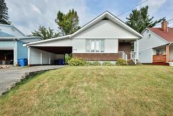 595 Rue David  Gatineau (Buckingham), QC J8L 2A9