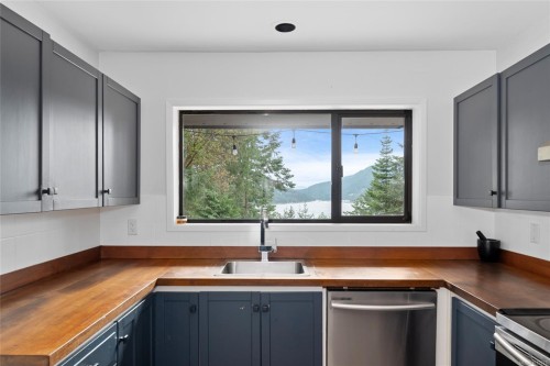 549 Arbutus Ave, Duncan, BC 