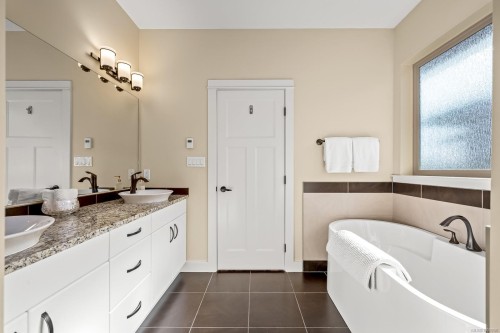 942 Timberline Dr, Campbell River, BC 