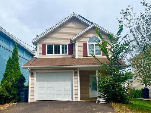 36 ESHER Street  Charlottetown, PE C1A 5G4