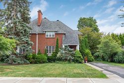 528 Av. Berwick  Mont-Royal, QC H3R 2A2