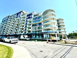 413-32 Ch. du Bord-du-Lac-Lakeshore  Pointe-Claire, QC H9S 0B9