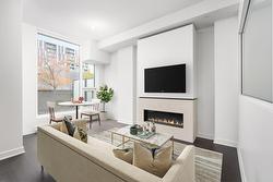 TH6-1188 Rue St-Antoine O.  Montréal (Ville-Marie), QC H3C 1B4