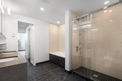 Salle de bains attenante à la CCP - 