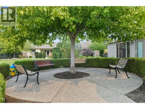 common sitting area - 2365 Stillingfleet Road Unit# 39, Kelowna, BC - Outdoor