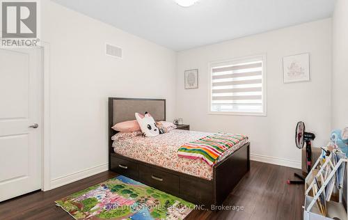 77 Pond View Gate, Hamilton, ON - Indoor Photo Showing Bedroom
