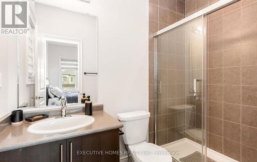 77 Pond View Gate, Hamilton, ON - Indoor Photo Showing Bathroom