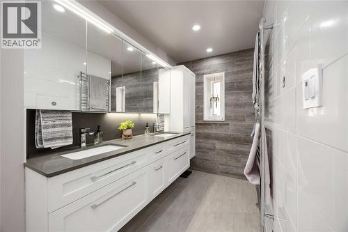 123 Cassandra Boulevard, Sarnia, ON - Indoor