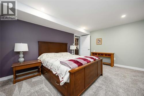 123 Cassandra Boulevard, Sarnia, ON - Indoor Photo Showing Bedroom