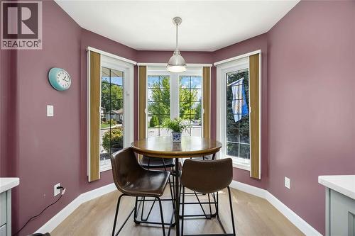 123 Cassandra Boulevard, Sarnia, ON - Indoor Photo Showing Dining Room