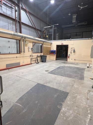 Entrepôt - 01-4960 Rue Levy, Montréal (Saint-Laurent), QC 