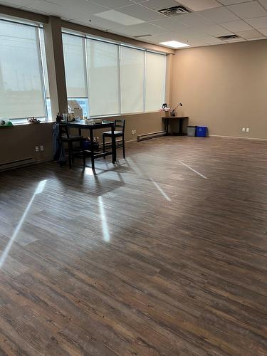 Office - 01-4960 Rue Levy, Montréal (Saint-Laurent), QC 