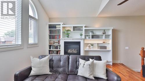 5570 Mcfarren Boulevard, Mississauga, ON - Indoor With Fireplace