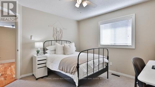 5570 Mcfarren Boulevard, Mississauga, ON - Indoor Photo Showing Bedroom