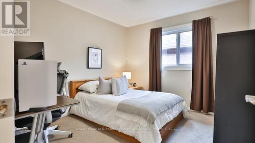 5570 Mcfarren Boulevard, Mississauga, ON - Indoor Photo Showing Bedroom