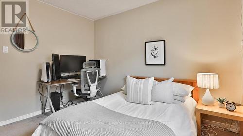 5570 Mcfarren Boulevard, Mississauga, ON - Indoor Photo Showing Bedroom