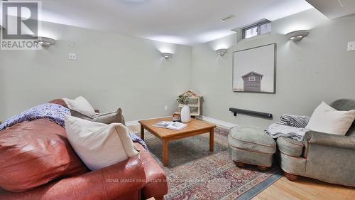 5570 Mcfarren Boulevard, Mississauga, ON - Indoor Photo Showing Living Room