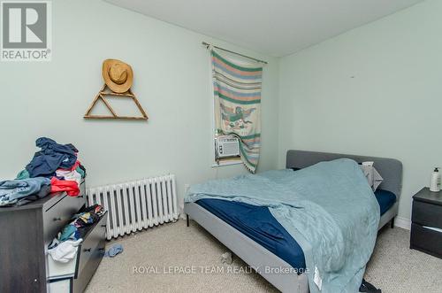 Unit 395 1/2 - 2 Bedroom - 395 Mcleod Street, Ottawa, ON - Indoor Photo Showing Bedroom