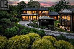 111 JUDITH CRESCENT  Hamilton (Ancaster), ON L9G 1L3