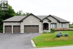 9 BLACK CREEK Trail  Springwater, ON L9X 0J2