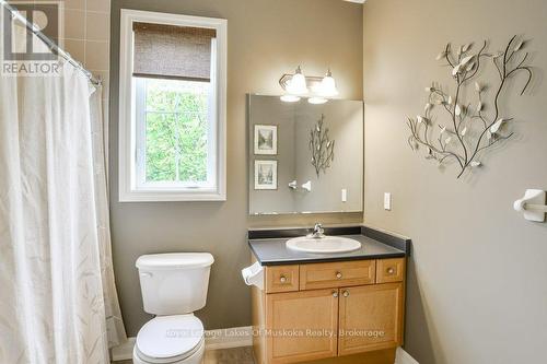 12 Pheasant Run, Bracebridge (Macaulay), ON - Indoor Photo Showing Bathroom