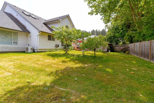 772 Wesley Crt, Saanich, BC 